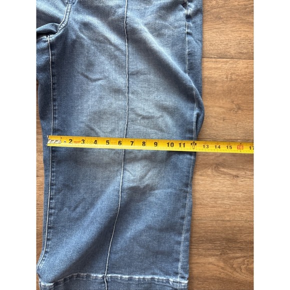 Lane Bryant Signature Fit Wide Leg Mid Rise Center Stitch Jeans Blue Denim Sz 14 - Picture 9 of 12